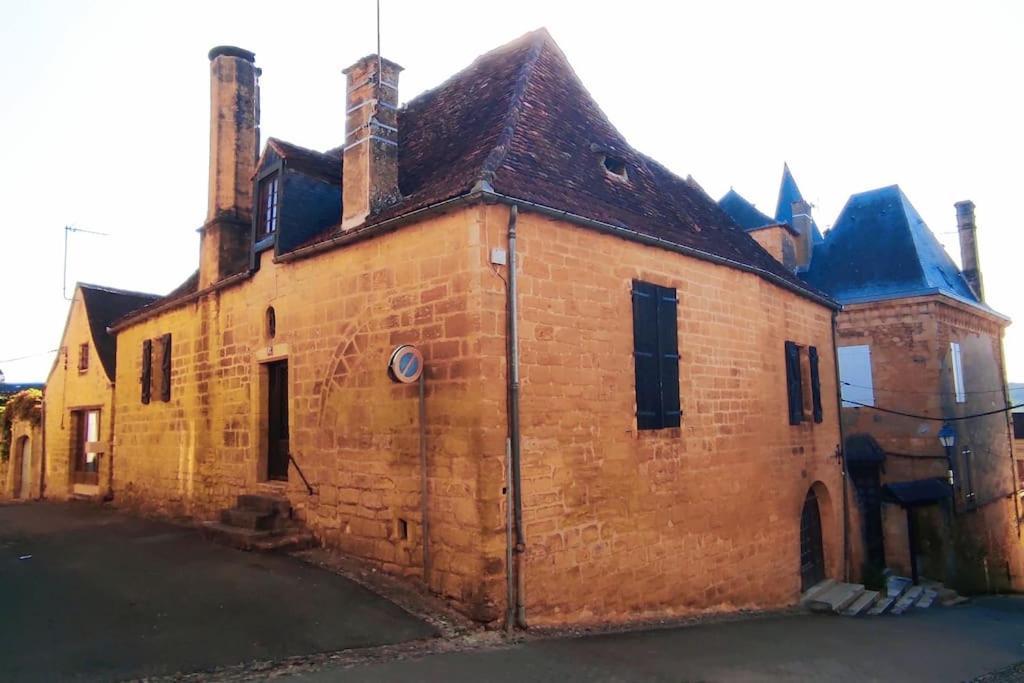 Demeure Du Xiiie-Xive S. Dans La Cite Medievale. Gourdon-en-quercy Ngoại thất bức ảnh