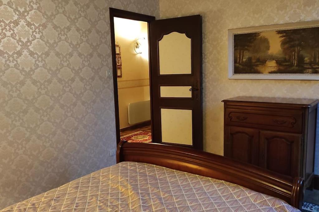 Demeure Du Xiiie-Xive S. Dans La Cite Medievale. Gourdon-en-quercy Ngoại thất bức ảnh